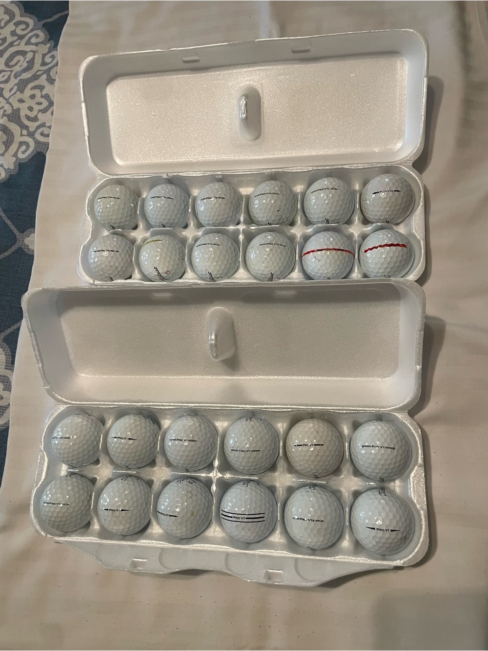 Titleist White Golf Balls ProV1 ProV1x (Two Dozen)